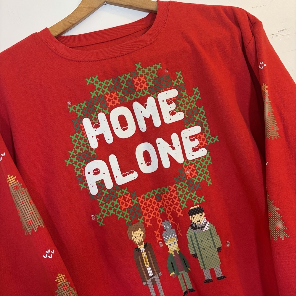 Home Alone Movie Medium Christmas Funny Kevin 90s Xmas‎ Holiday Red Sweatshirt